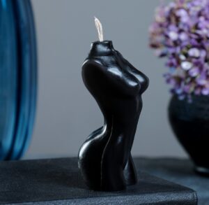 Фигурная свеча "Женское тело №1" черная, 9см